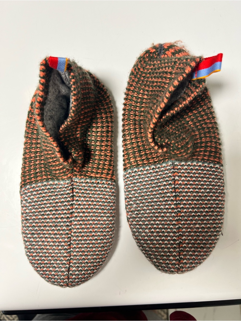 Bombas Slip-On sock Slippers Women’s Size Small with gripper bottoms